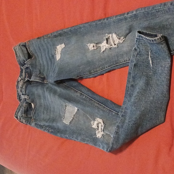 Old Navy, high waist, distressed, cropped sz 2 - Picture 4 of 4